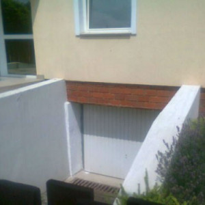 Törökbálint Lehel utcában garázs+ szuterén helyiség eladó