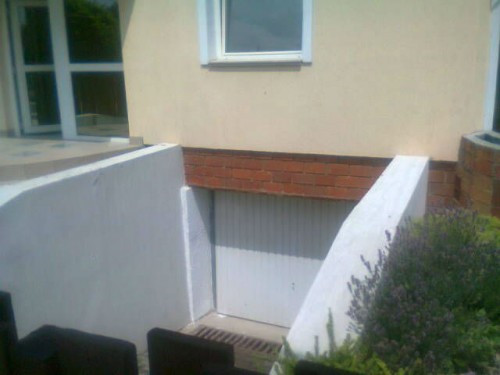 Törökbálint Lehel utcában garázs+ szuterén helyiség eladó