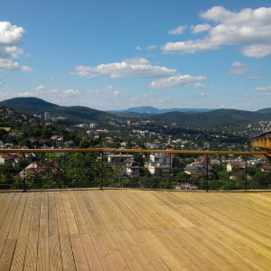 XII. Istenhegyen 1,5 szobás újszerű lakás