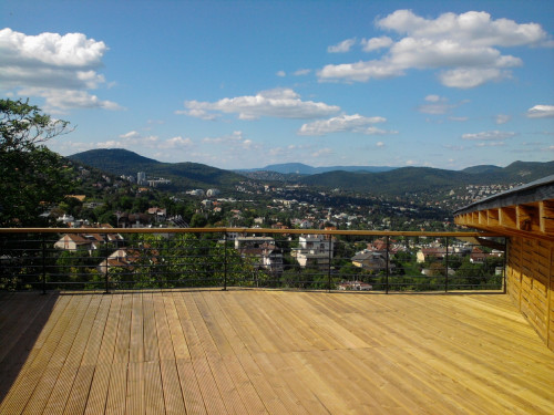 XII. Istenhegyen 1,5 szobás újszerű lakás